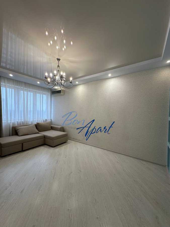 Оренда 3-кімнатної квартири 94 м², Моторний пров., 9