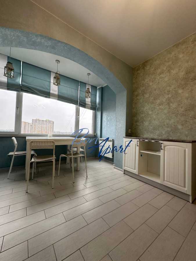 Оренда 3-кімнатної квартири 94 м², Моторний пров., 9