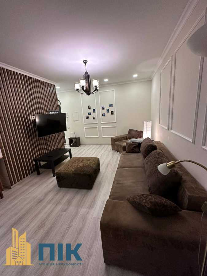 Продажа 1-комнатной квартиры 47.5 м², Комбинатная ул., 25