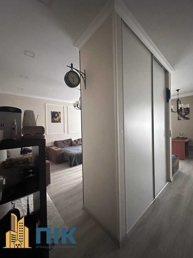 Продажа 1-комнатной квартиры 47.5 м², Комбинатная ул., 25