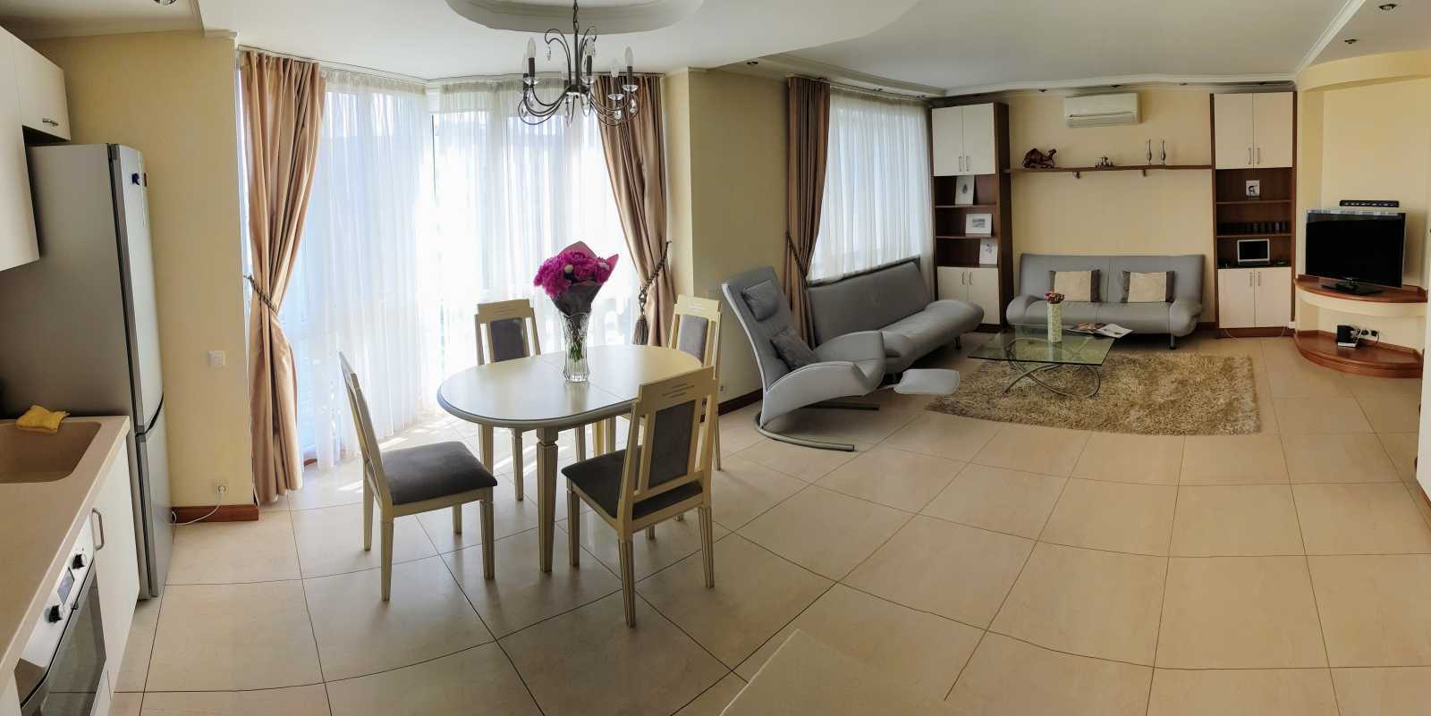 Продажа 2-комнатной квартиры 65 м², Леси Украинки бул., 10