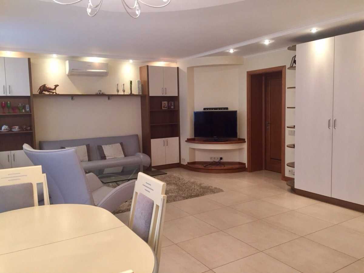 Продажа 2-комнатной квартиры 65 м², Леси Украинки бул., 10