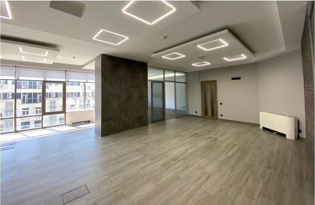 Оренда офісу 186 м², Велика Васильківська вул., 72