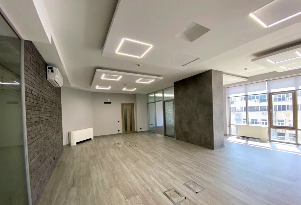 Оренда офісу 186 м², Велика Васильківська вул., 72