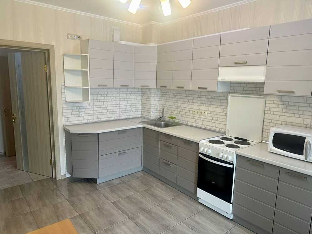 Оренда 2-кімнатної квартири 67 м², Нижньоключова вул., 14