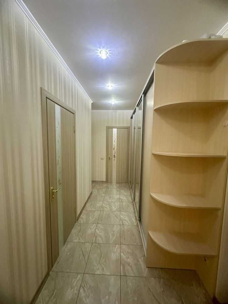 Оренда 2-кімнатної квартири 67 м², Нижньоключова вул., 14