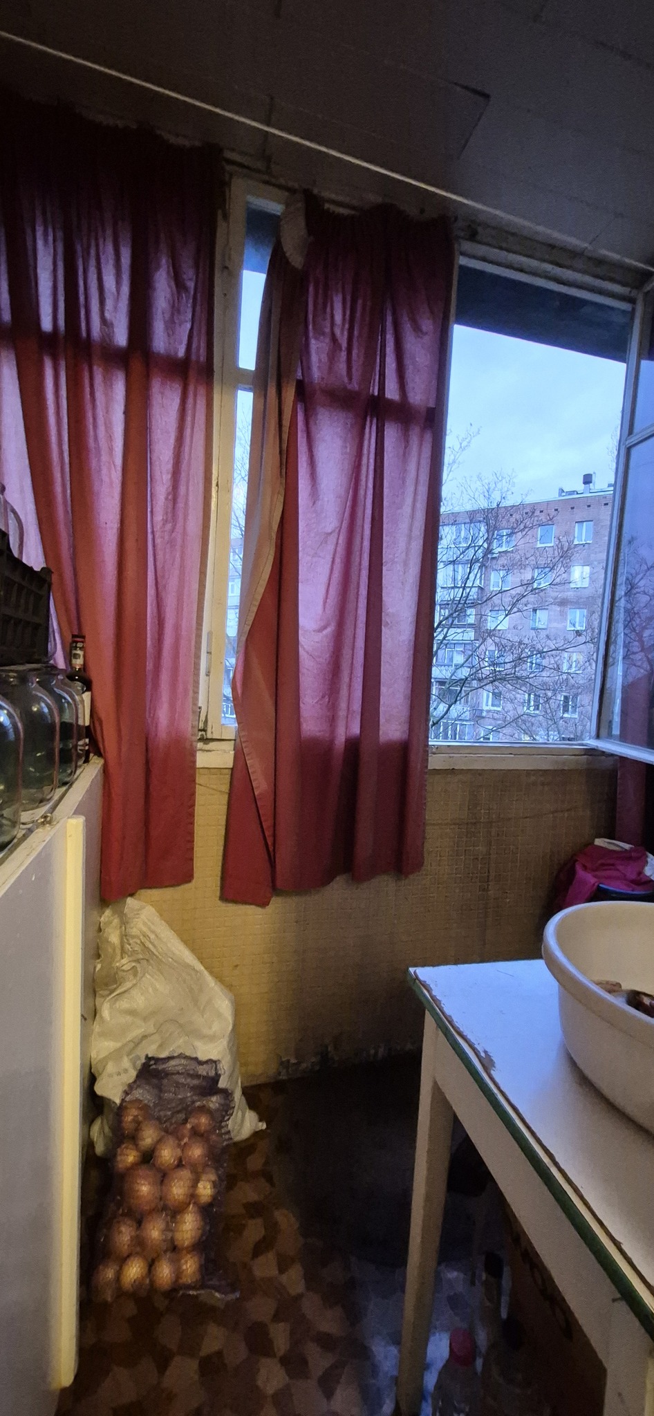 Продажа 4-комнатной квартиры 71 м², Юрия Гагарина просп., 60