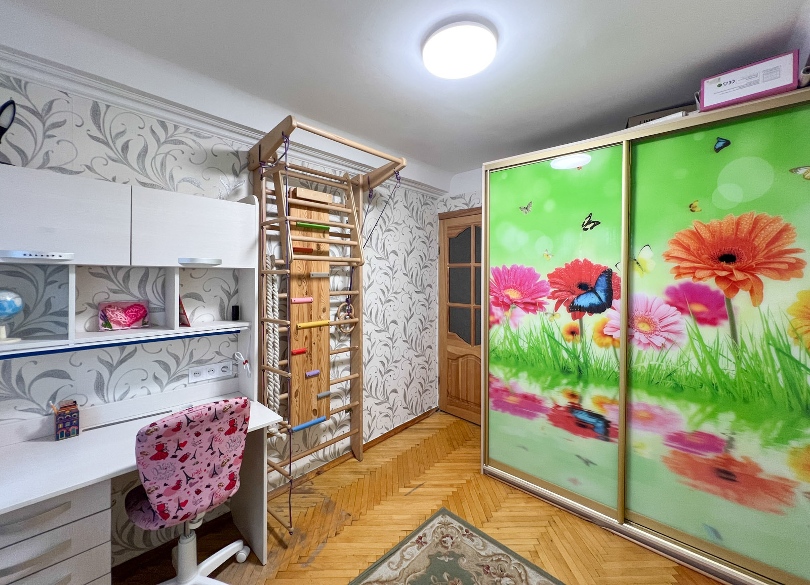 Продажа 2-комнатной квартиры 40 м², Михаила Донца ул., 9