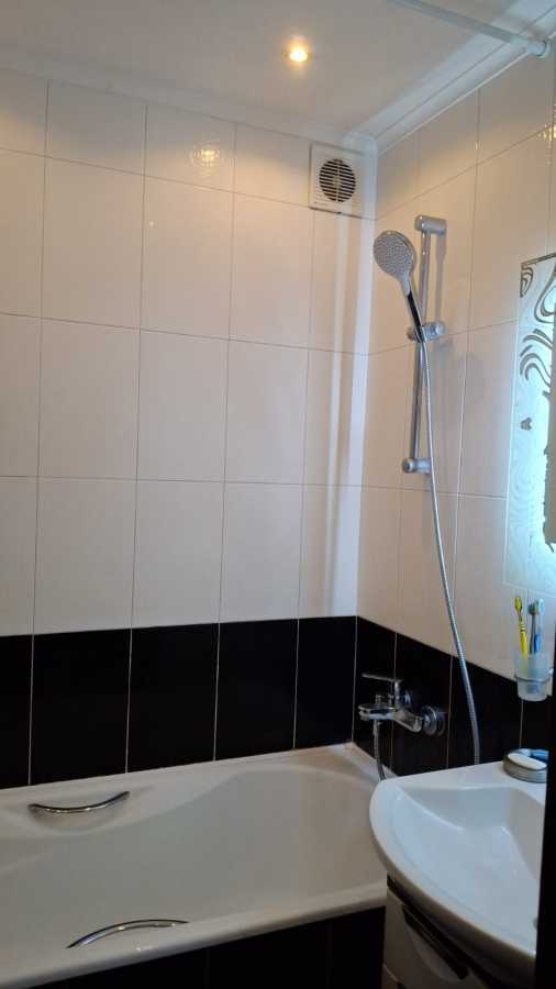 Оренда 3-кімнатної квартири 75 м², Підлісна вул., 2