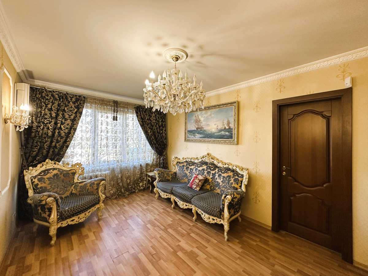 Продажа 3-комнатной квартиры 56 м², Миропольская ул., 3