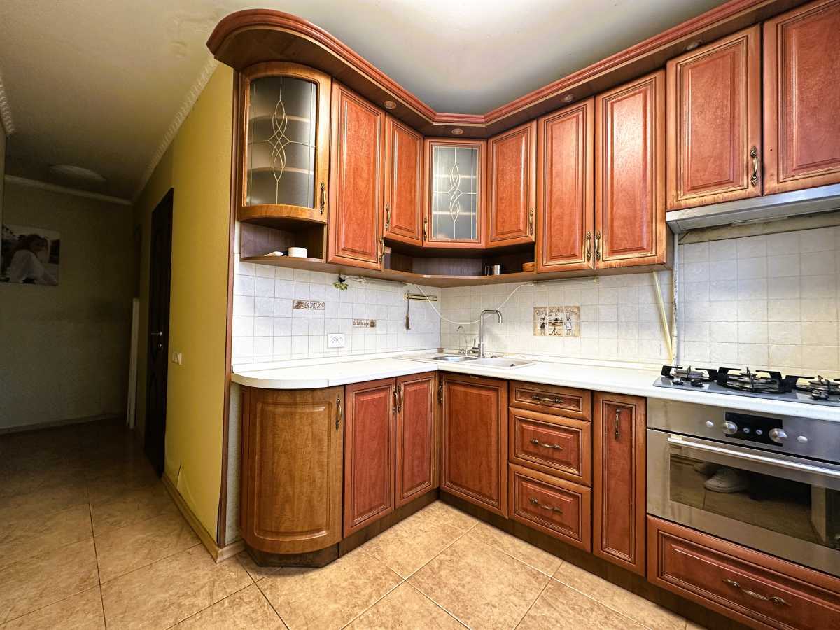 Продажа 3-комнатной квартиры 56 м², Миропольская ул., 3