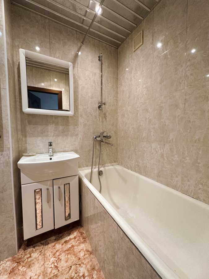 Продажа 3-комнатной квартиры 56 м², Миропольская ул., 3