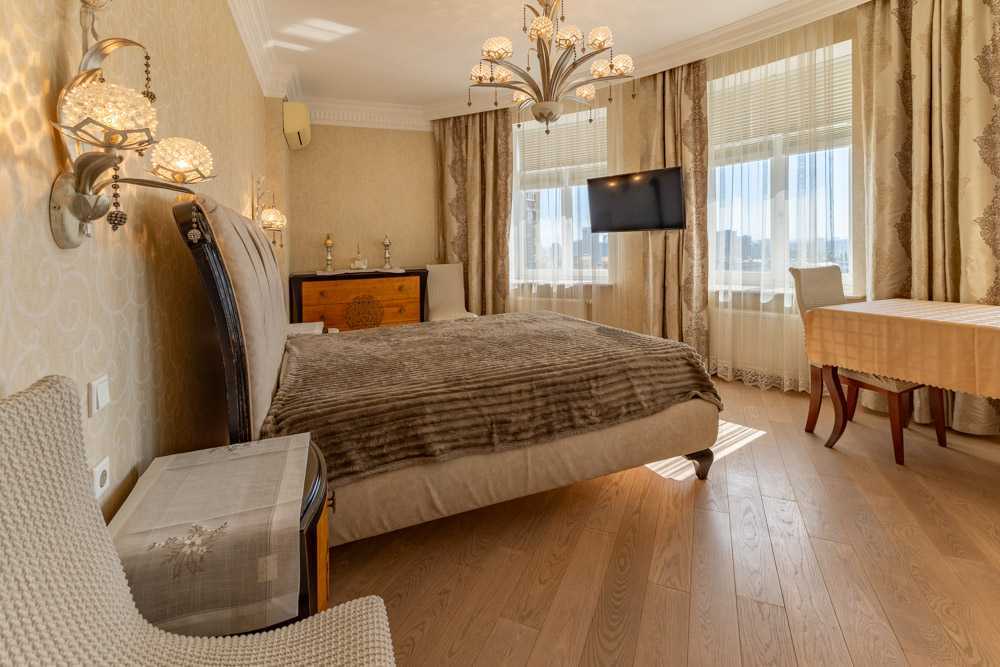 Оренда 4-кімнатної квартири 125 м², Євгена Коновальця вул., 36В