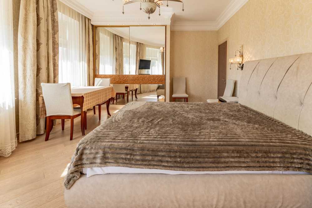 Оренда 4-кімнатної квартири 125 м², Євгена Коновальця вул., 36В