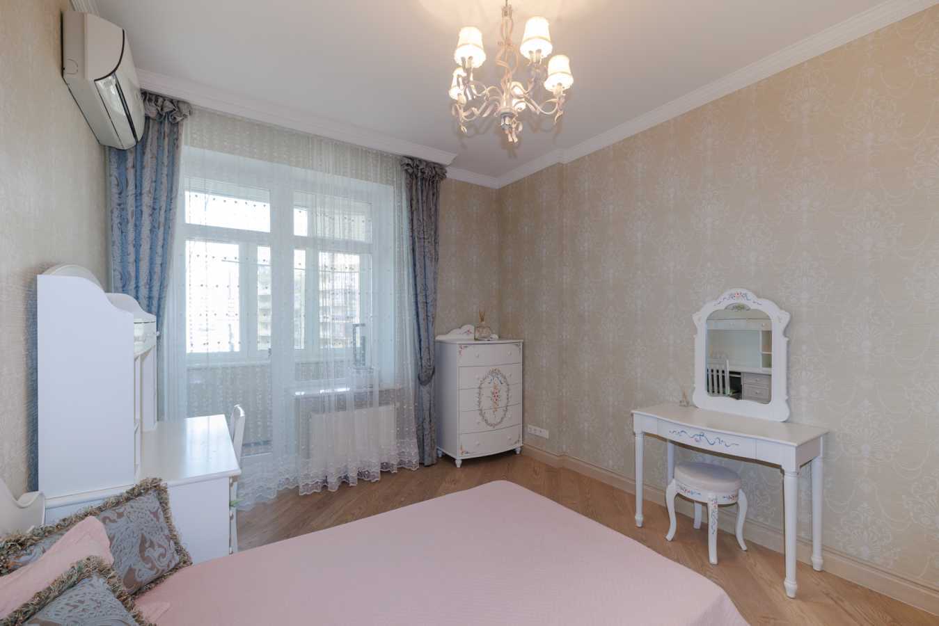 Оренда 4-кімнатної квартири 125 м², Євгена Коновальця вул., 36В