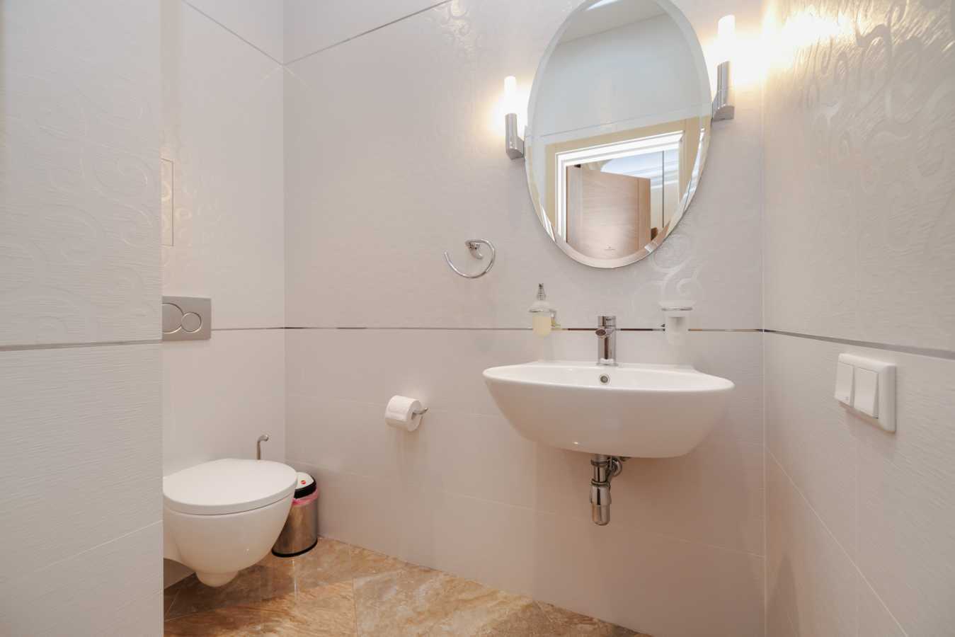 Оренда 4-кімнатної квартири 125 м², Євгена Коновальця вул., 36В