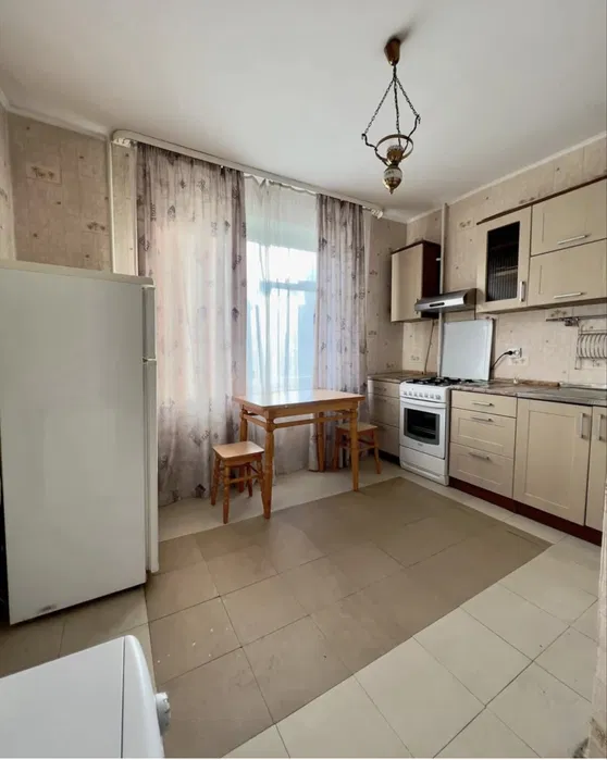 Оренда 1-кімнатної квартири 39 м², Олександра Поля просп.