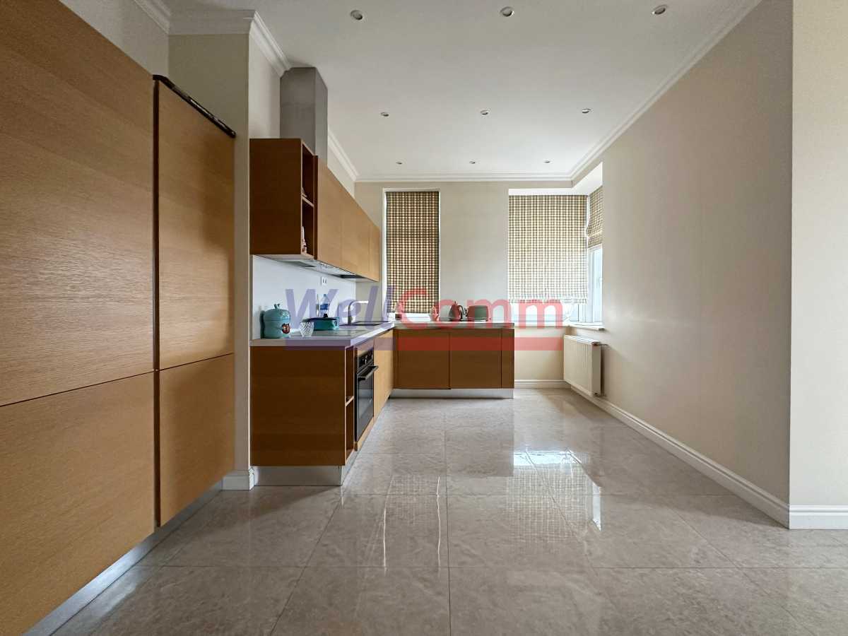 Продажа 3-комнатной квартиры 176.2 м², Леси Украинки бул., 7Б