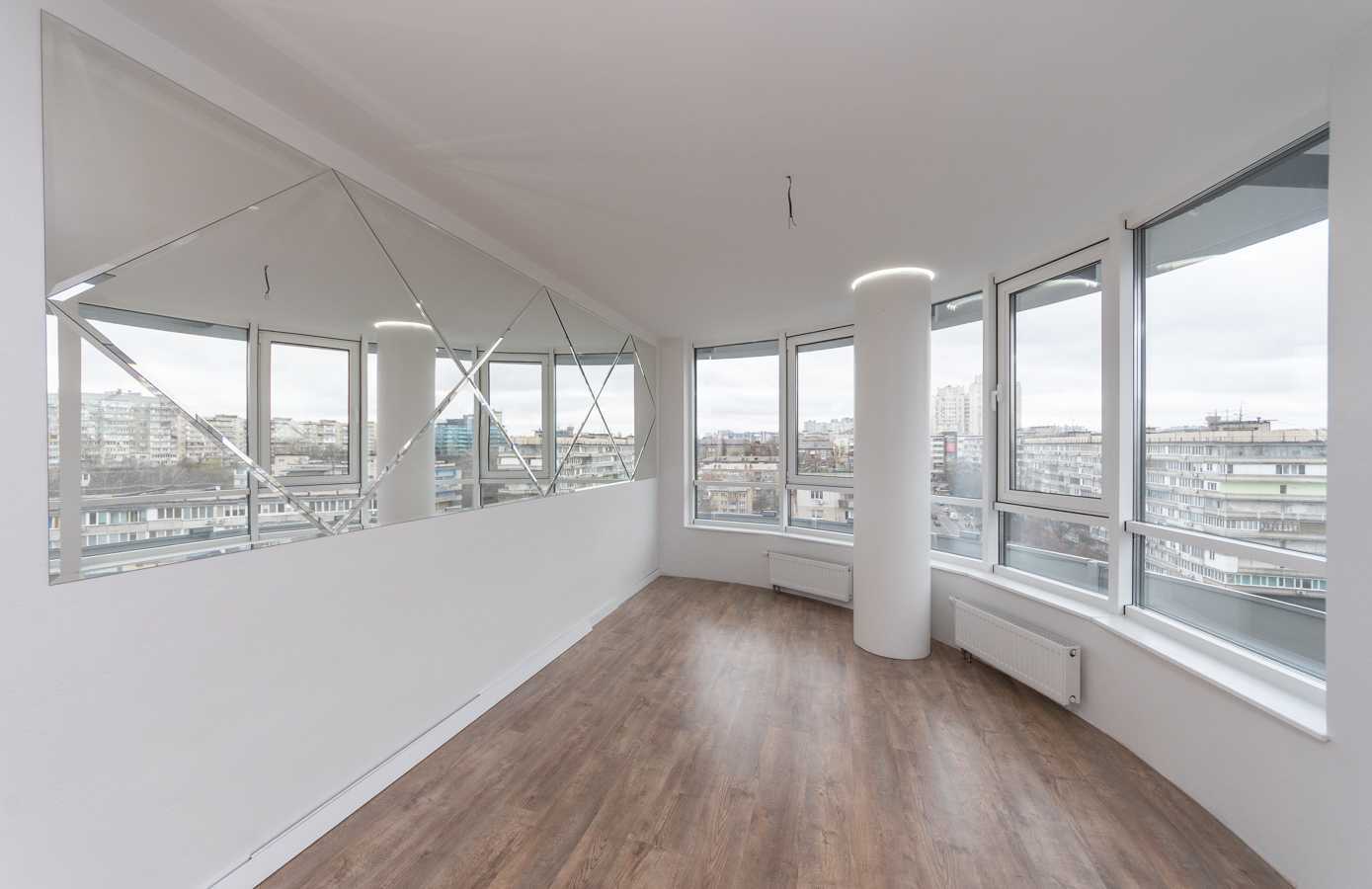 Продажа 2-комнатной квартиры 68.1 м², Ужгородский пер., 4/1