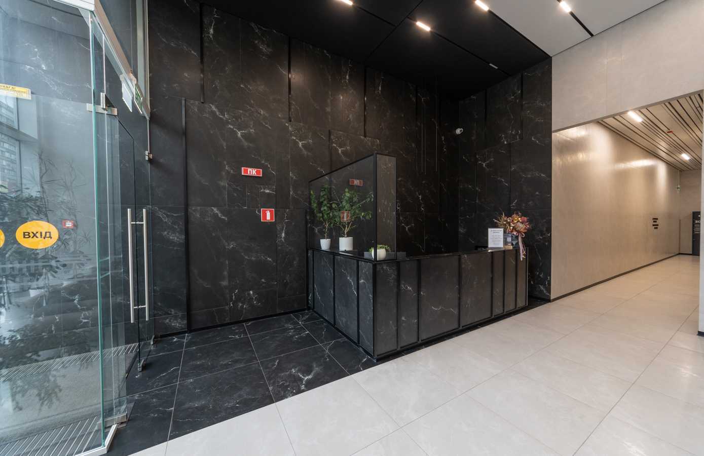 Продажа 2-комнатной квартиры 68.1 м², Ужгородский пер., 4/1