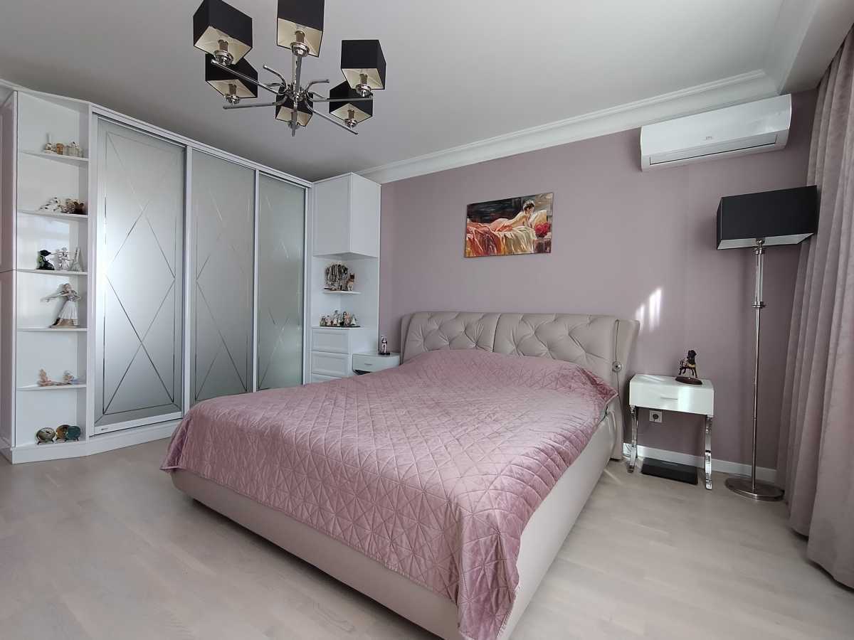 Продажа 1-комнатной квартиры 47 м², Червонопільська, 2г