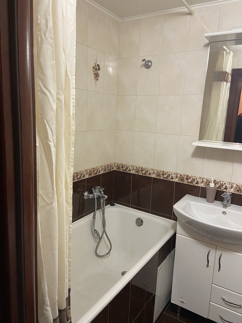 Оренда 1-кімнатної квартири 35 м², Санаторна вул., 18