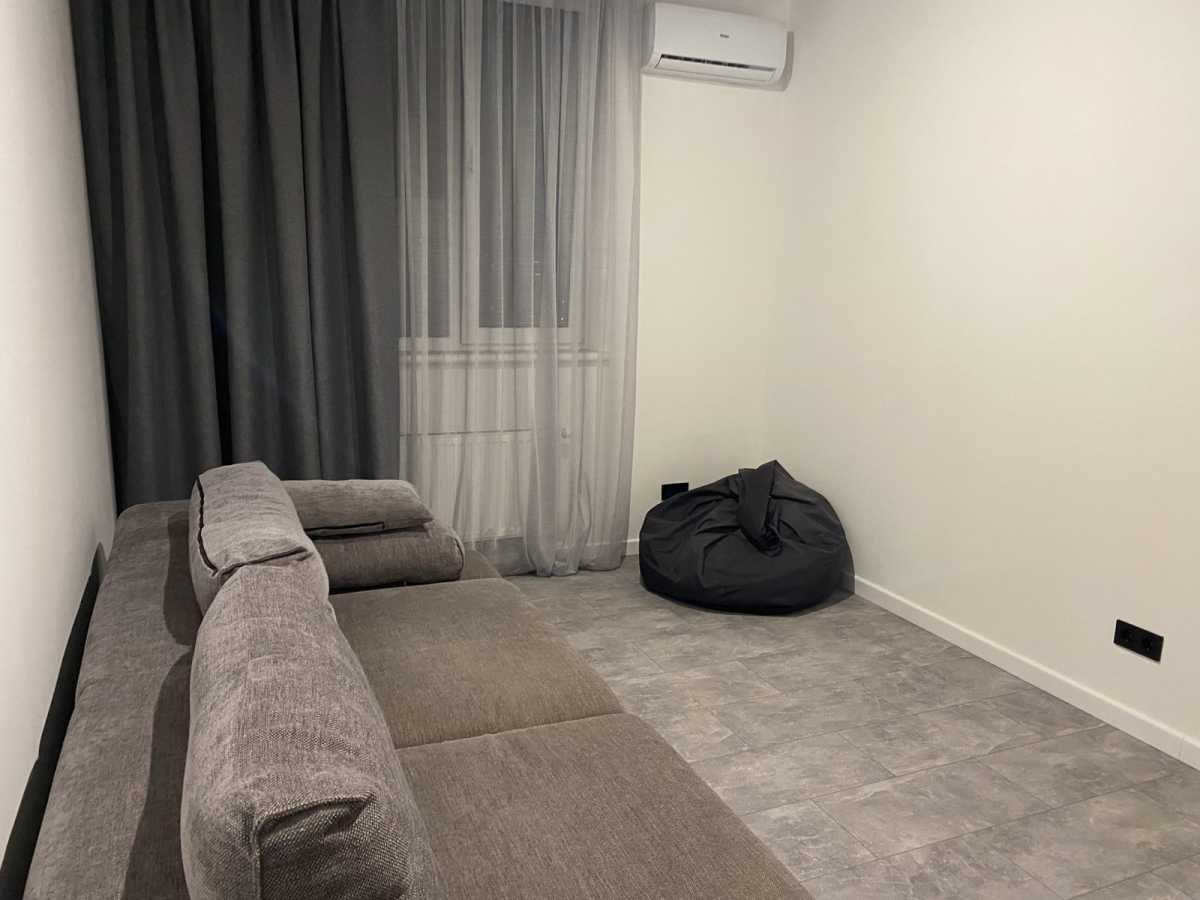 Оренда 3-кімнатної квартири 72 м², Григорія Андрющенка вул., 6Г