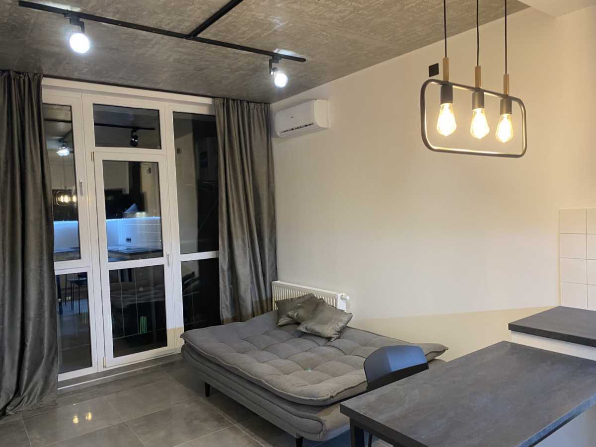 Оренда 3-кімнатної квартири 72 м², Григорія Андрющенка вул., 6Г