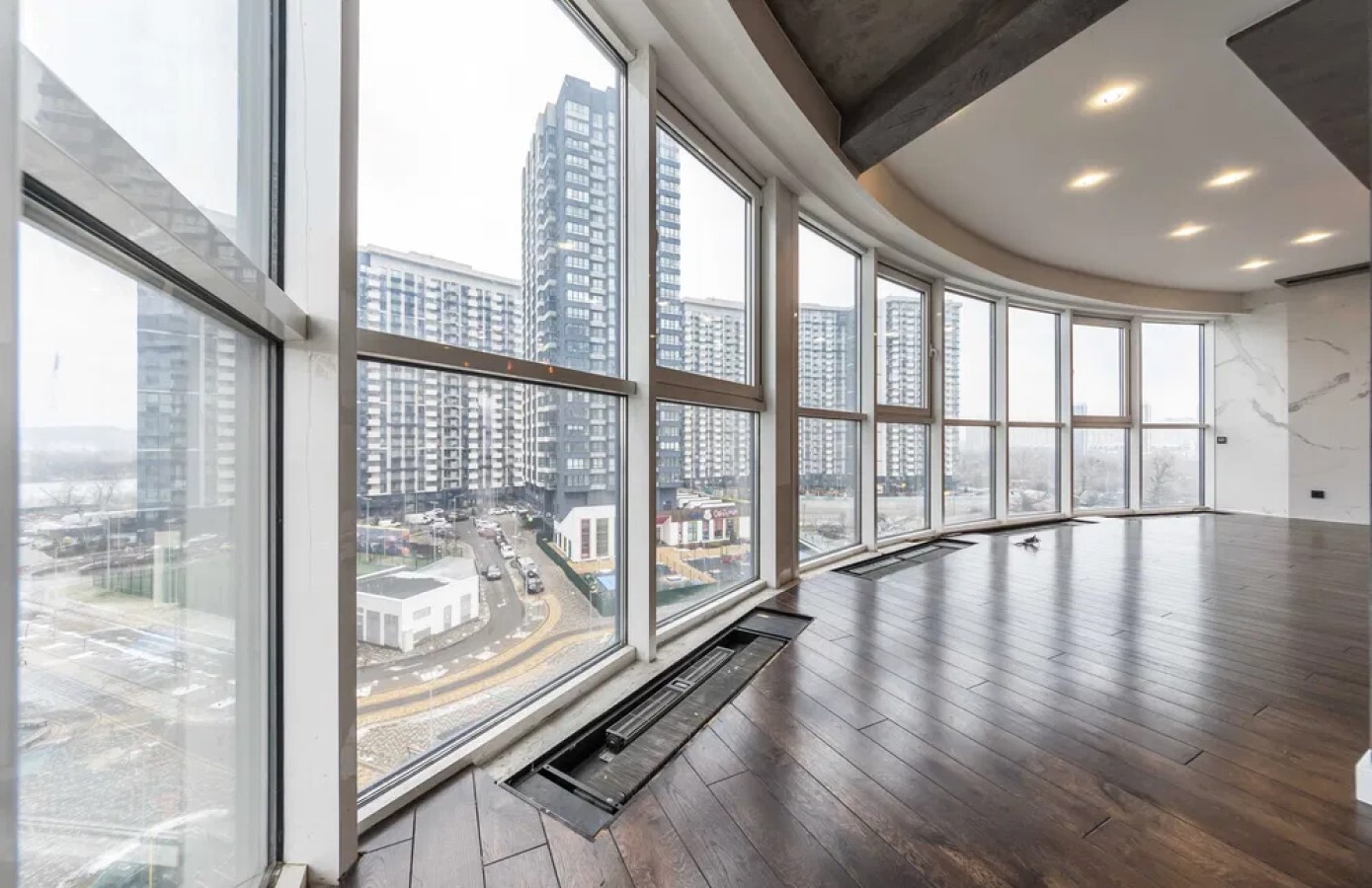 Продажа 3-комнатной квартиры 125 м², Заречная ул., 1В