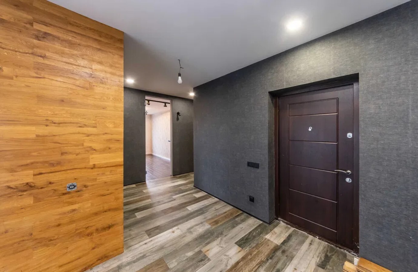 Продажа 3-комнатной квартиры 125 м², Заречная ул., 1В