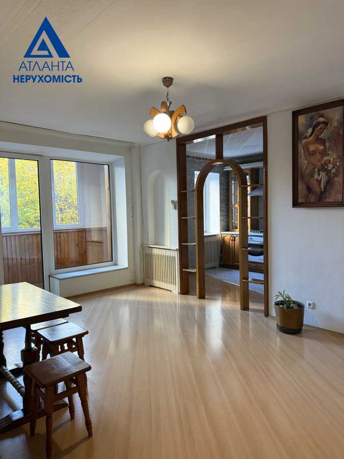 Продажа 5-комнатной квартиры 87 м², Кравчука ул., 38