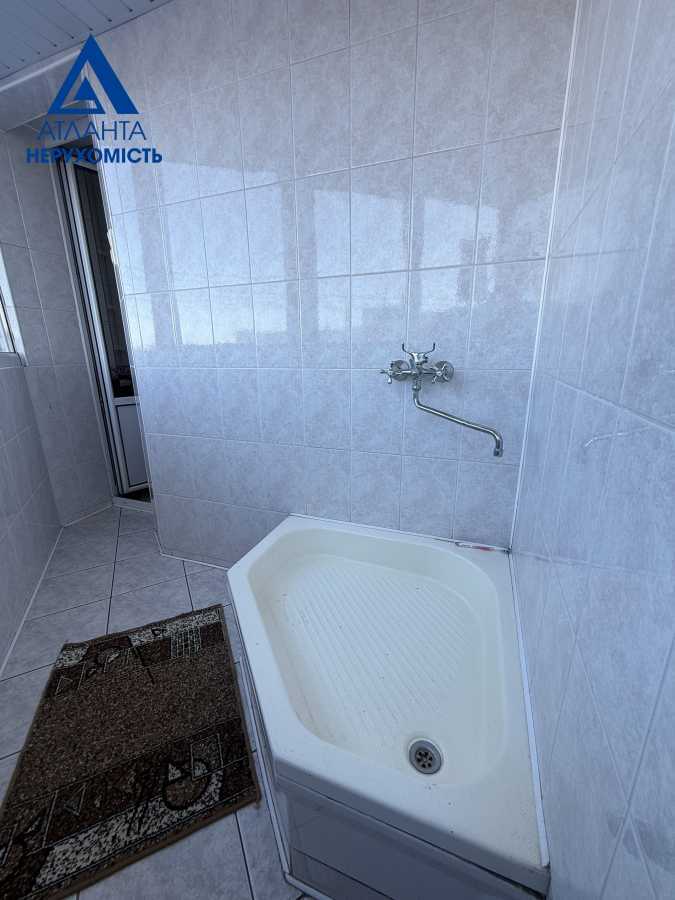 Продажа 5-комнатной квартиры 87 м², Кравчука ул., 38
