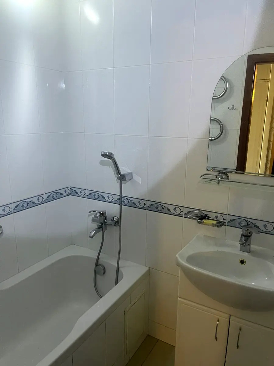 Продажа 3-комнатной квартиры 72 м², Семьи Идзиковских ул., 25