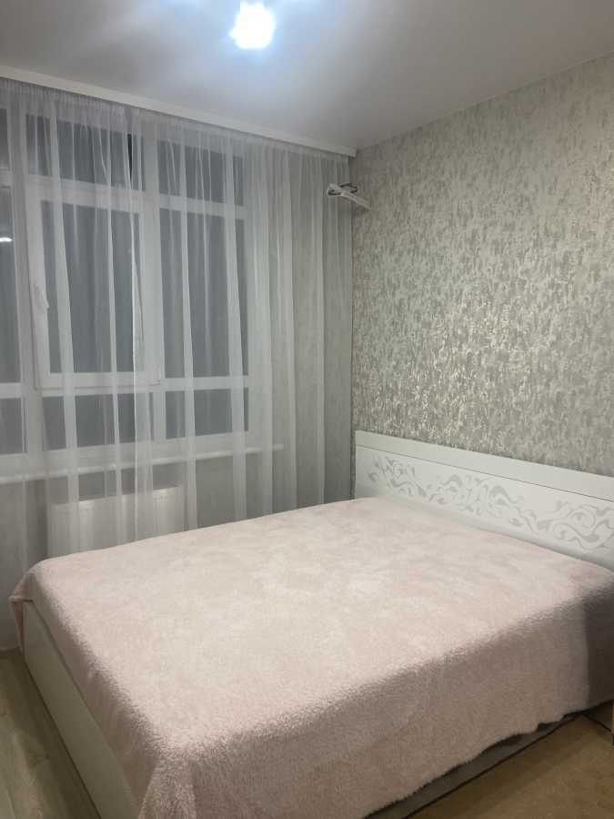 Оренда 1-кімнатної квартири 42 м², Миколи Гулака вул., 4