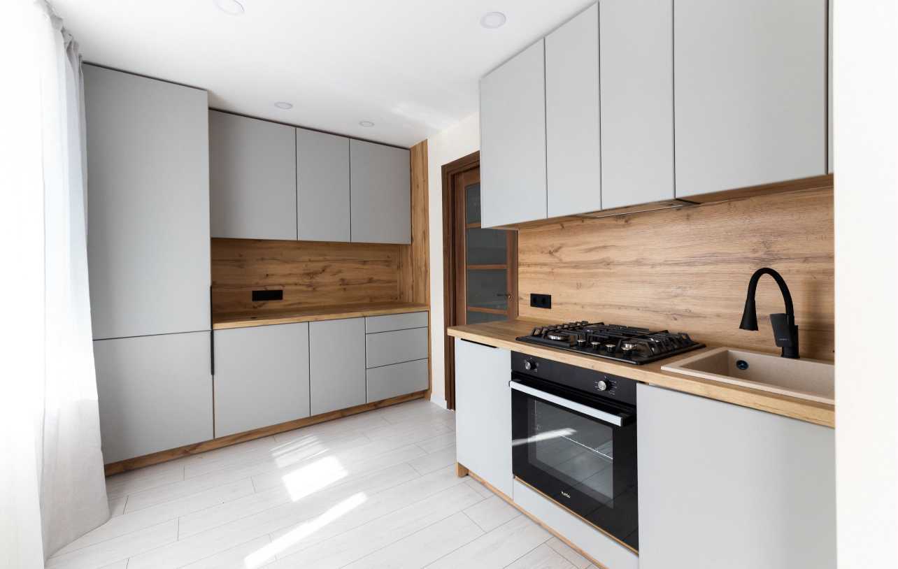 Аренда 4-комнатной квартиры 100 м², Школьный пер., 1А