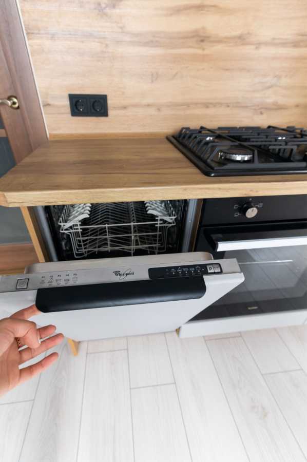 Аренда 4-комнатной квартиры 100 м², Школьный пер., 1А