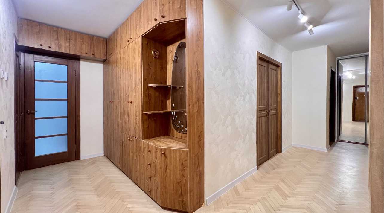 Аренда 4-комнатной квартиры 100 м², Школьный пер., 1А