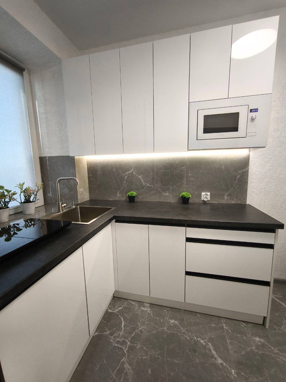 Продажа 1-комнатной квартиры 34 м², Мольера ул.