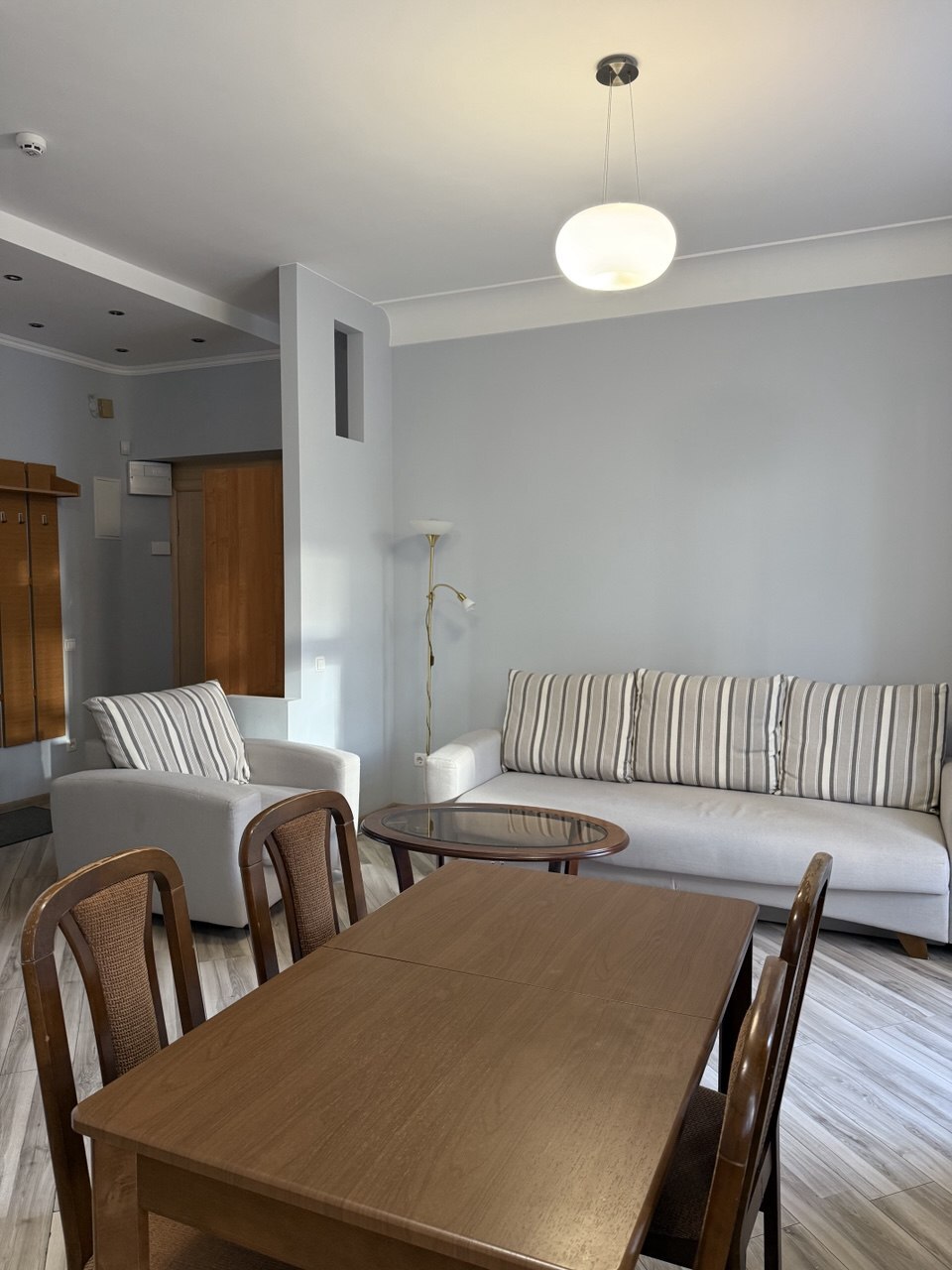 Оренда 2-кімнатної квартири 56 м², Кропивницького вул., 18