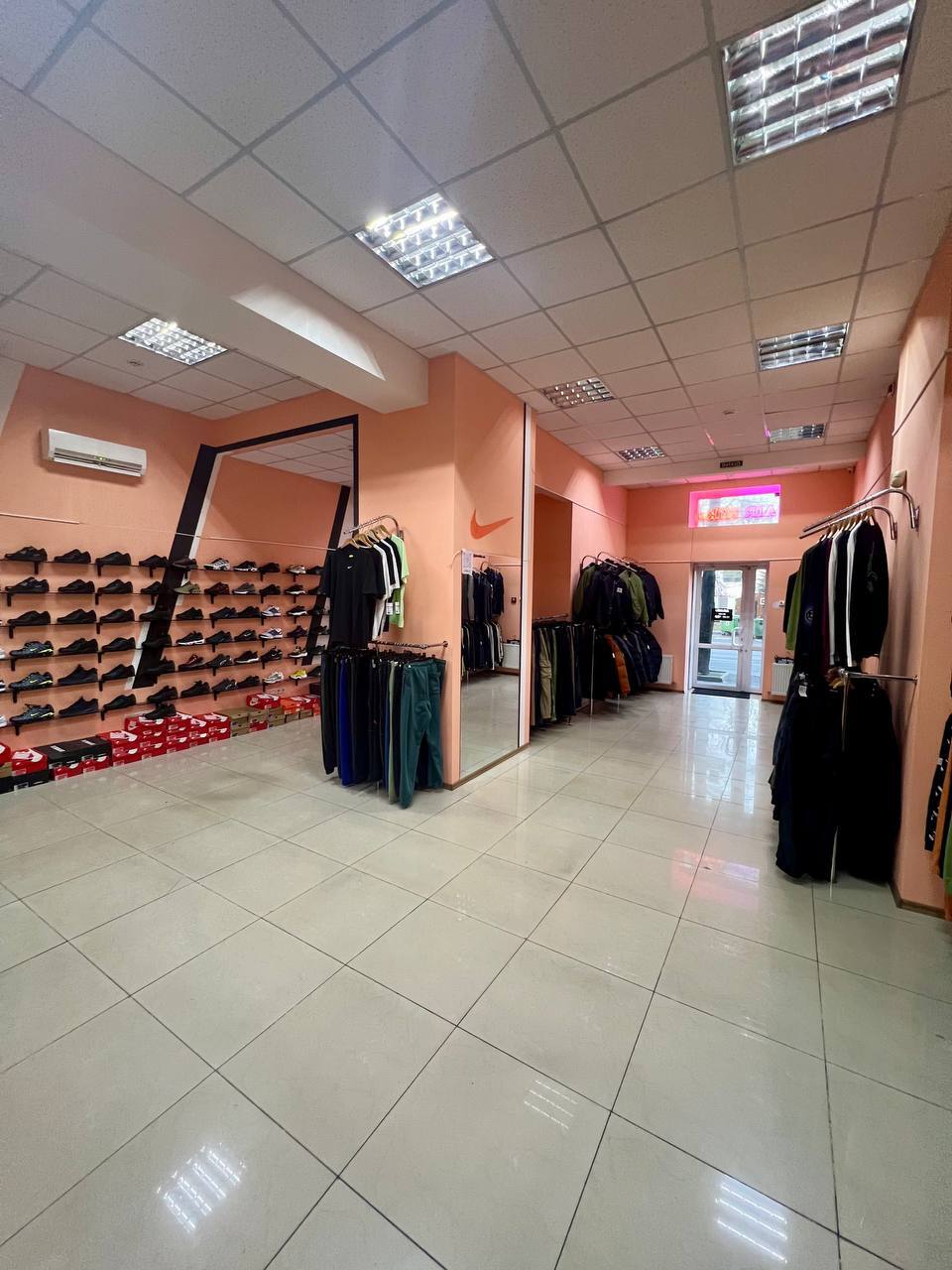 Оренда комерції 136 м², Січеславська Набережна вул., 27