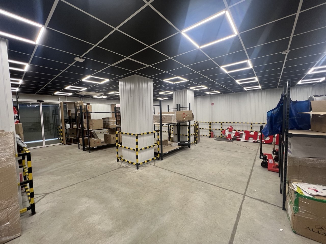 Оренда комерції 337 м², Слави бул., 21