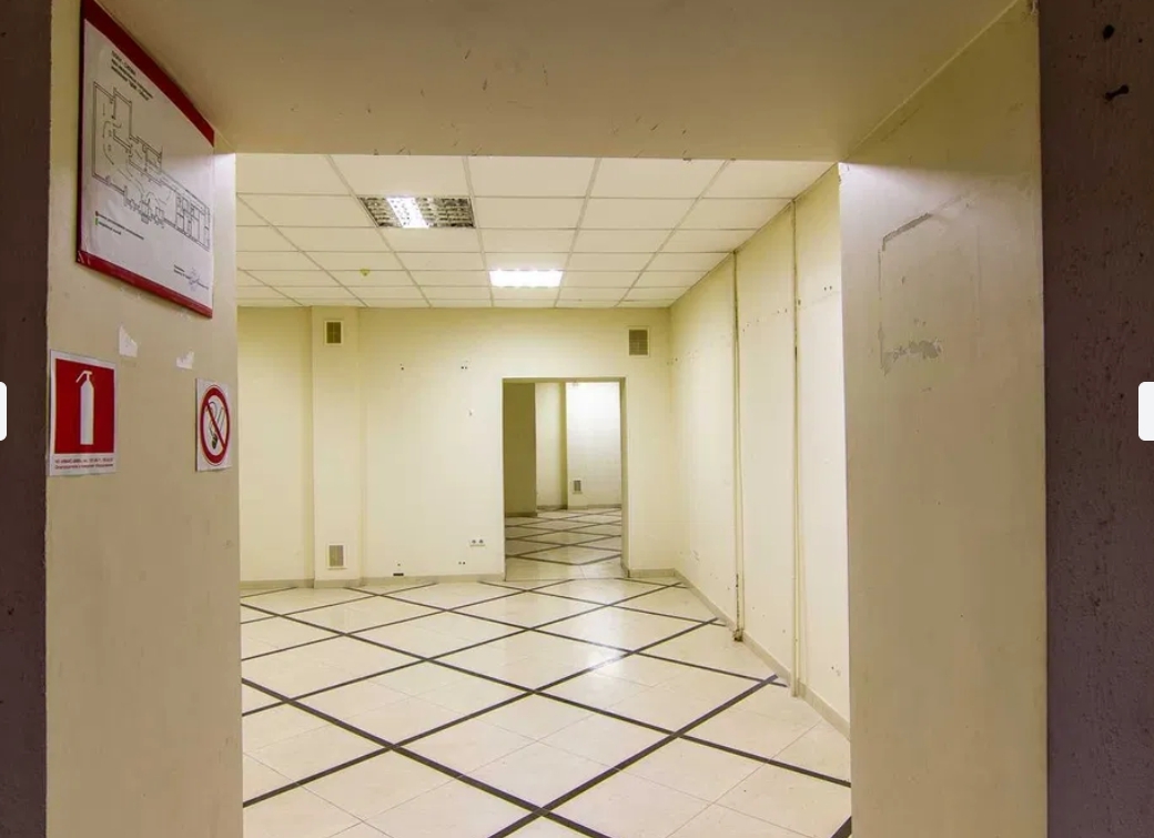 Аренда торгового помещения 140 м², Варненская ул.