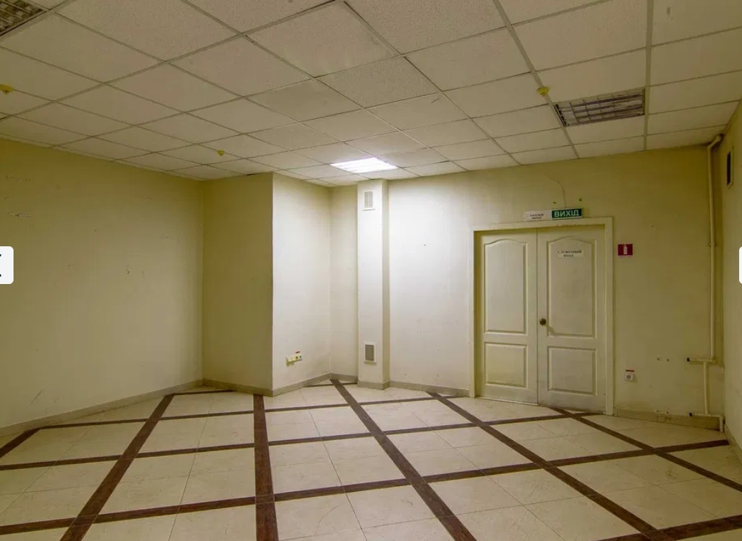 Аренда торгового помещения 140 м², Варненская ул.