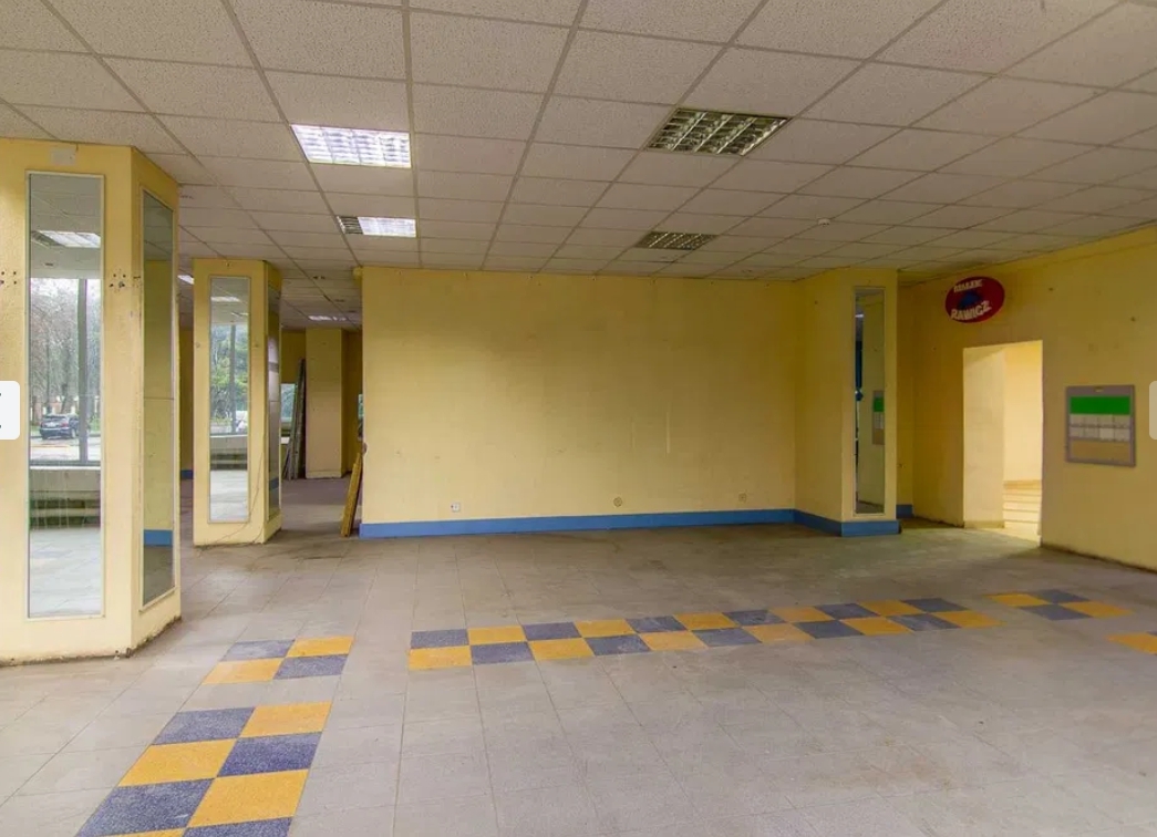 Аренда торгового помещения 140 м², Варненская ул.