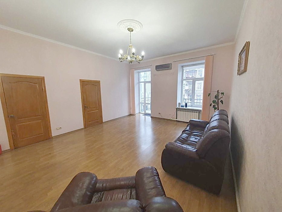 Оренда офісу 140 м², Шота Руставелі вул., 34