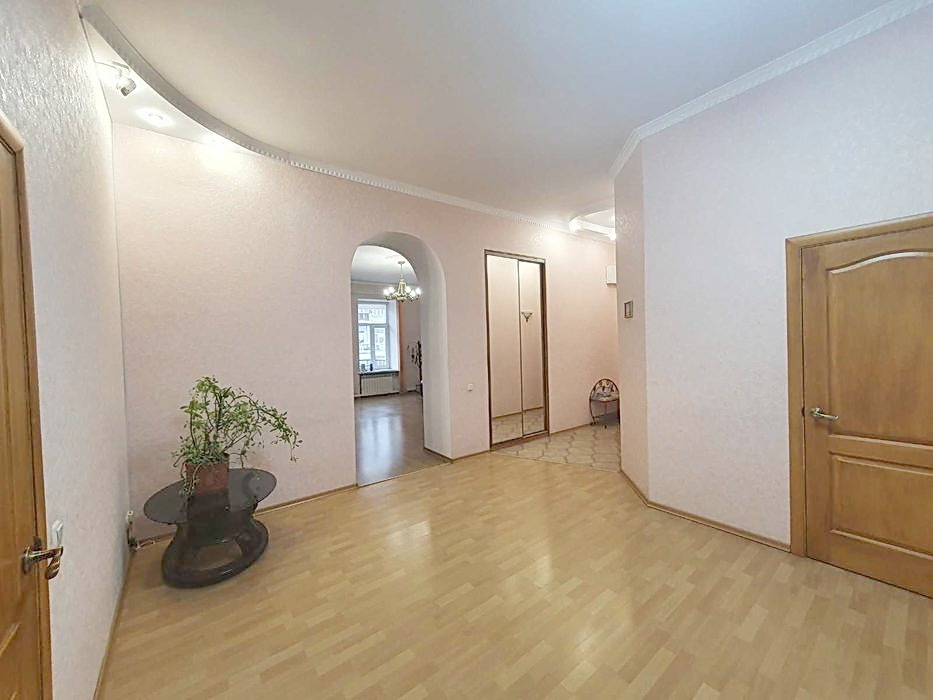 Оренда офісу 140 м², Шота Руставелі вул., 34