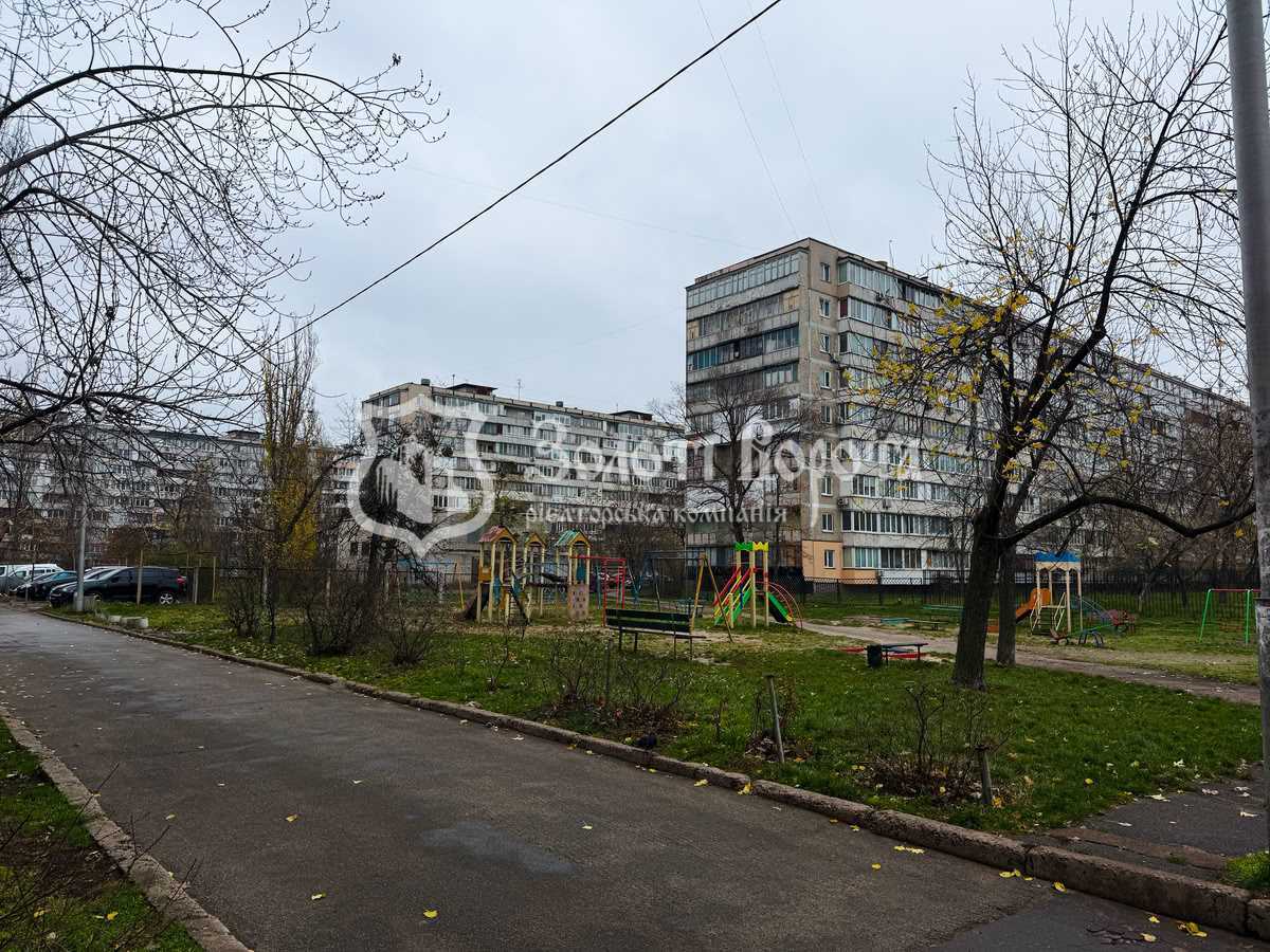 Продажа 3-комнатной квартиры 68.6 м², Павла Тычины просп., 26