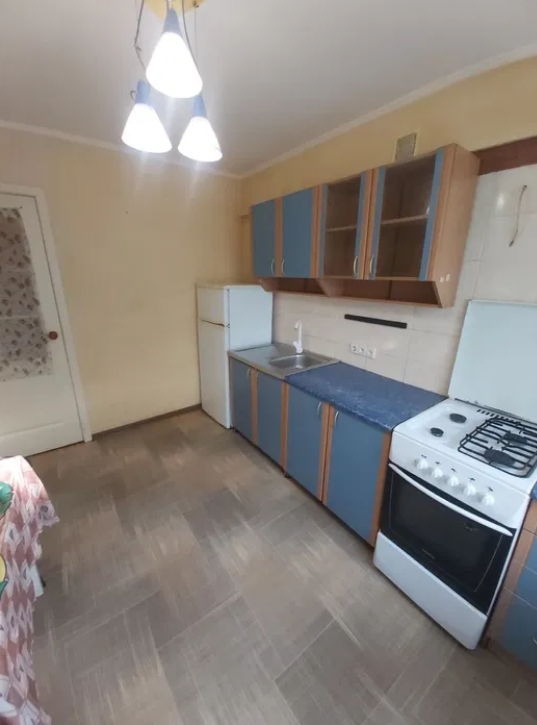 Продажа 3-комнатной квартиры 60 м², Лабораторная ул.