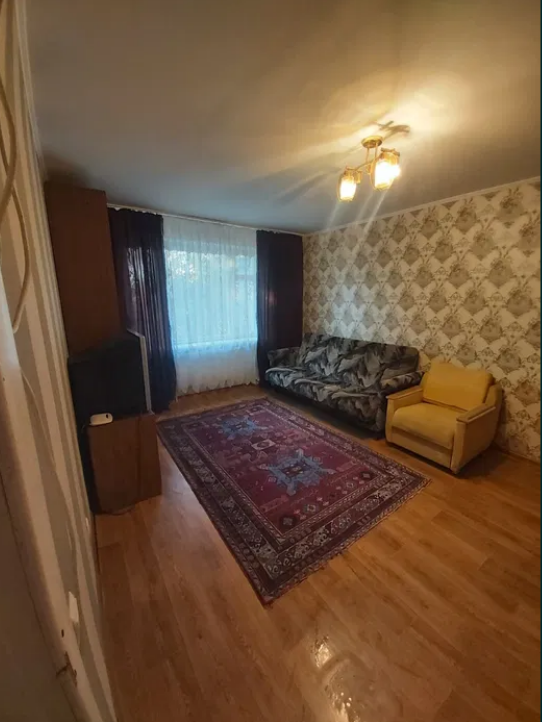 Продажа 3-комнатной квартиры 60 м², Лабораторная ул.