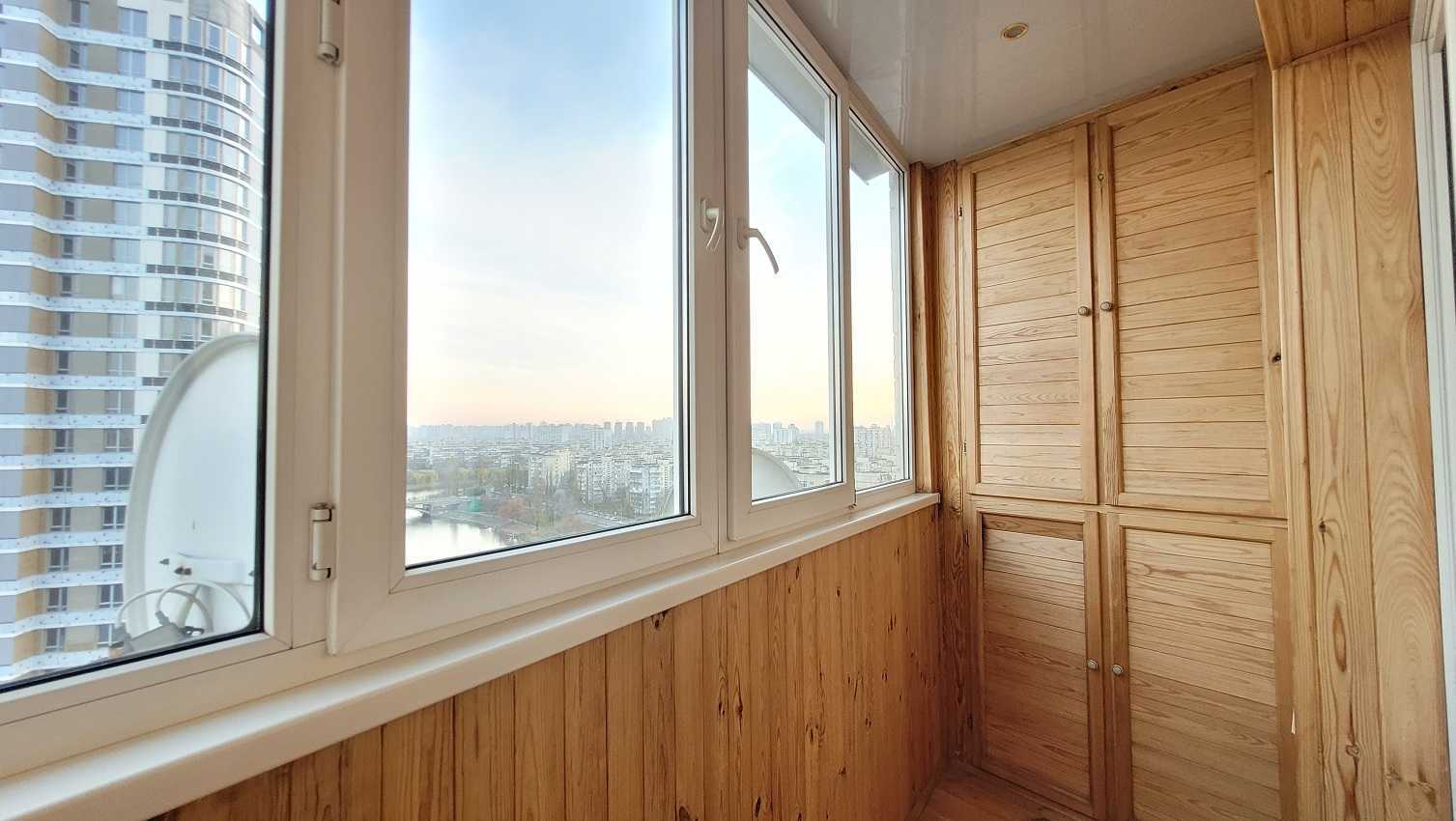 Продажа 3-комнатной квартиры 107 м², Евгения Сверстюка ул., 52В